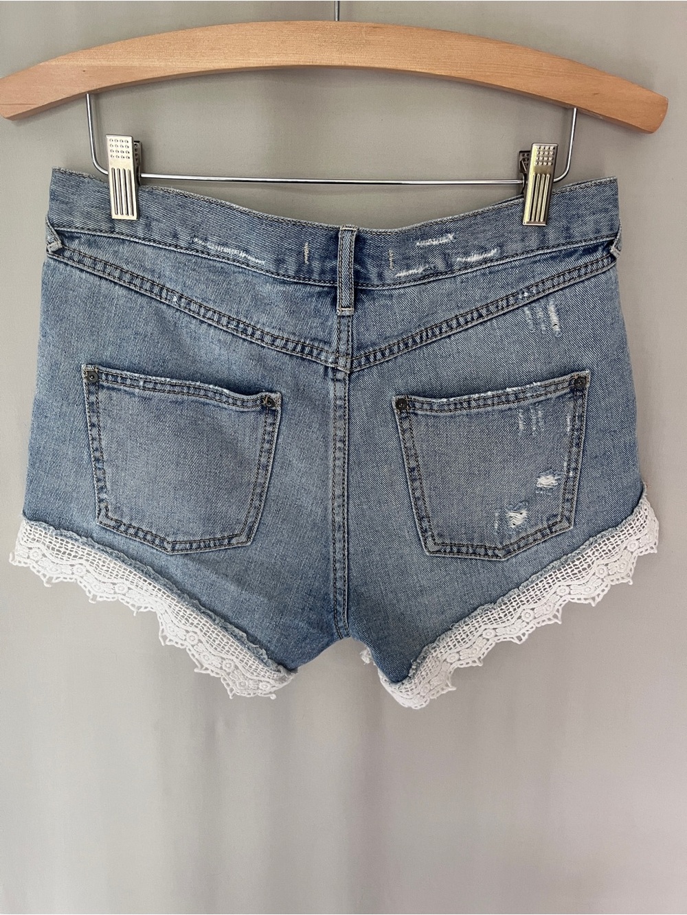 Free People Distressed Denim Shorts Crochet Lace Hem Daisy Dukes 26 - Picture 7 of 7